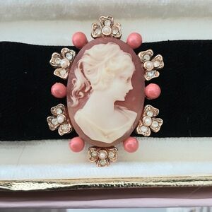 Coro Cameo Necklace Choker with Coral and Gold Details on Black Velvet w/ Box